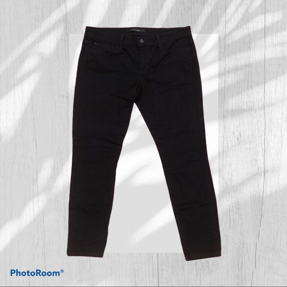 Joe’s Skinny Ankle Black Jeans 29